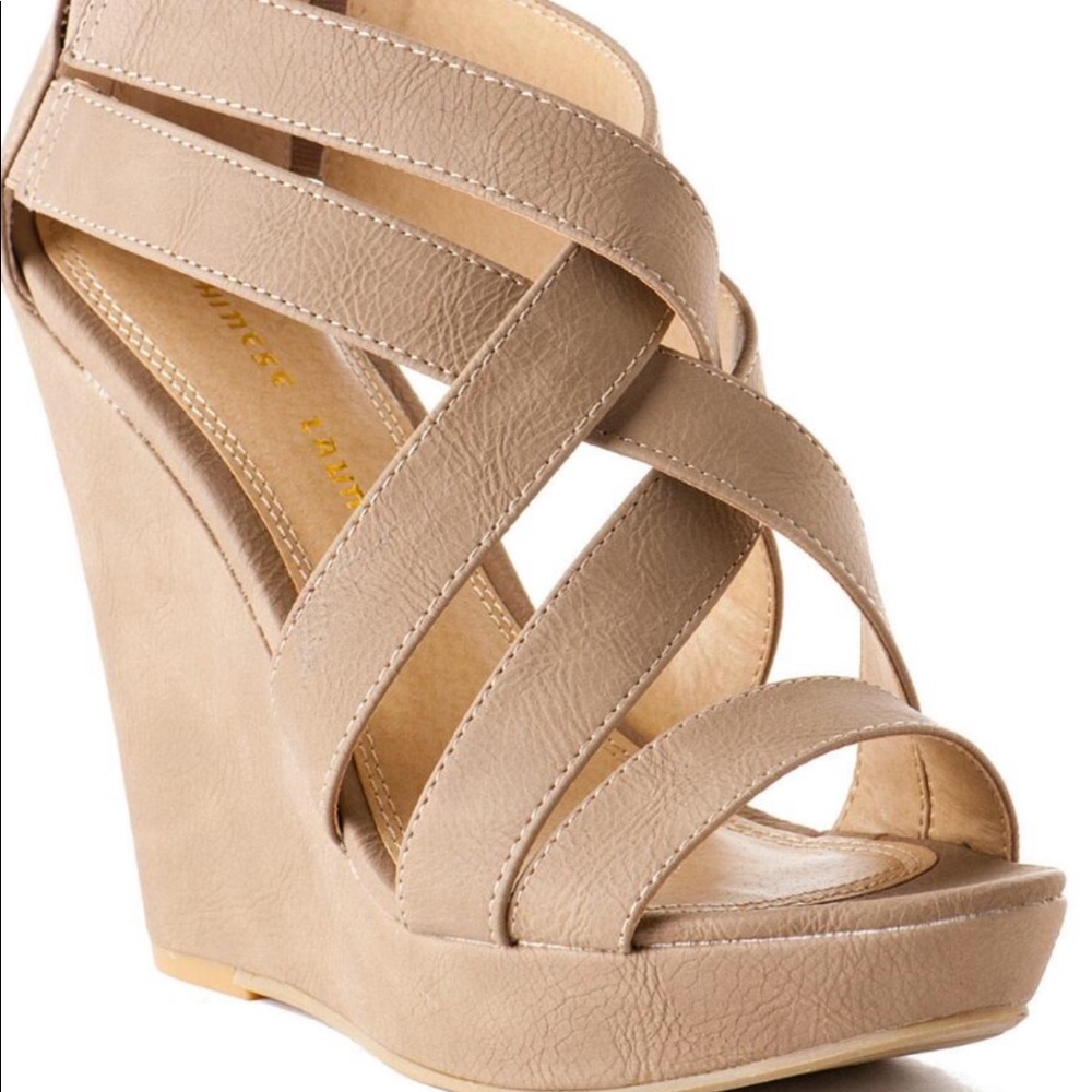 Chinese Laundry Wedge size 10 in Taupe
